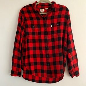 Levi’s red checkered shirt.